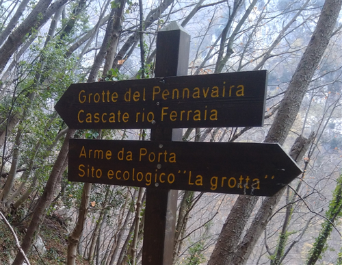 Aquila d'Arroscia e le sue grotte